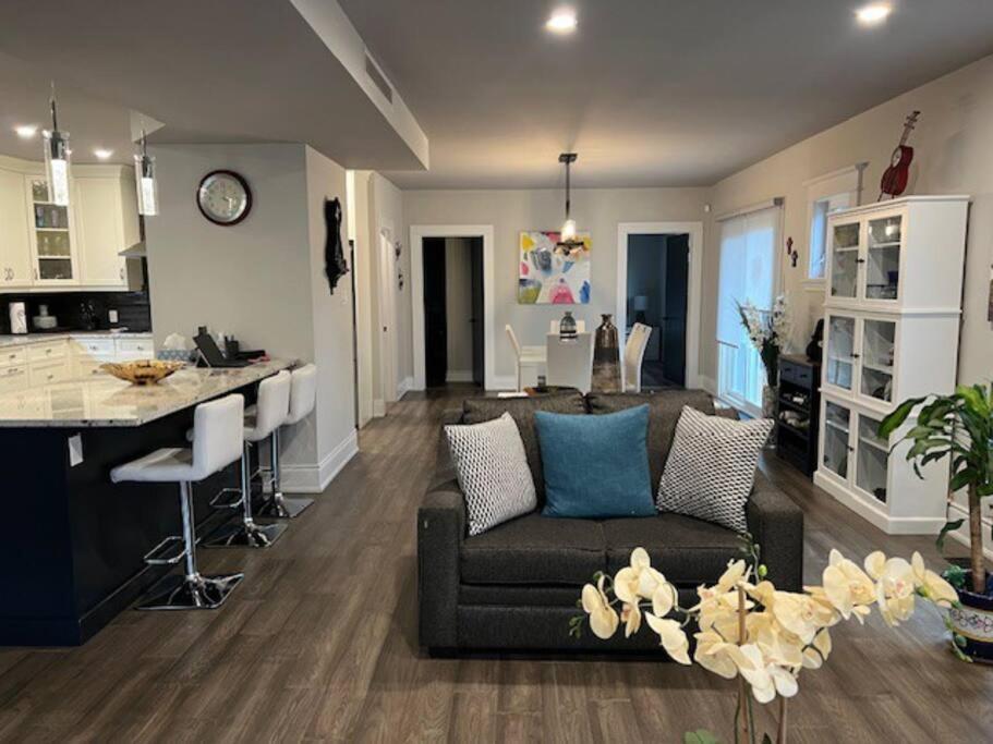 Luxury And Comfy Home- Getaway * Niagara Falls